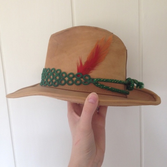 Vintage leather hat - Picture 3 of 7